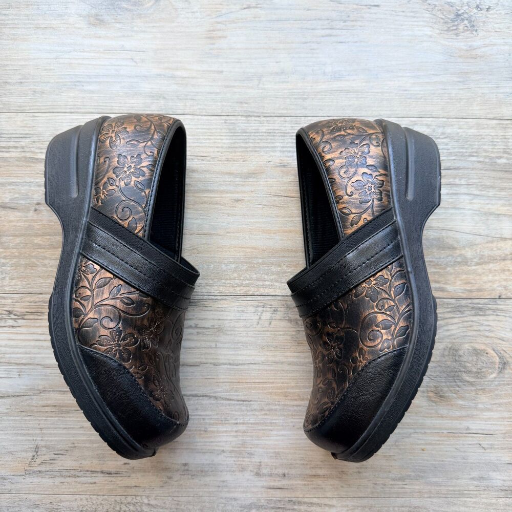 Cottagecore Floral Embossed Easy Street Clogs Bronze Brown Comfort Women 7